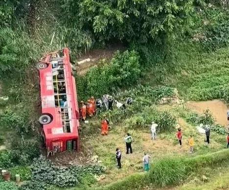 网传梧州公交车坠桥事故致3人死亡，官方发布情况通报